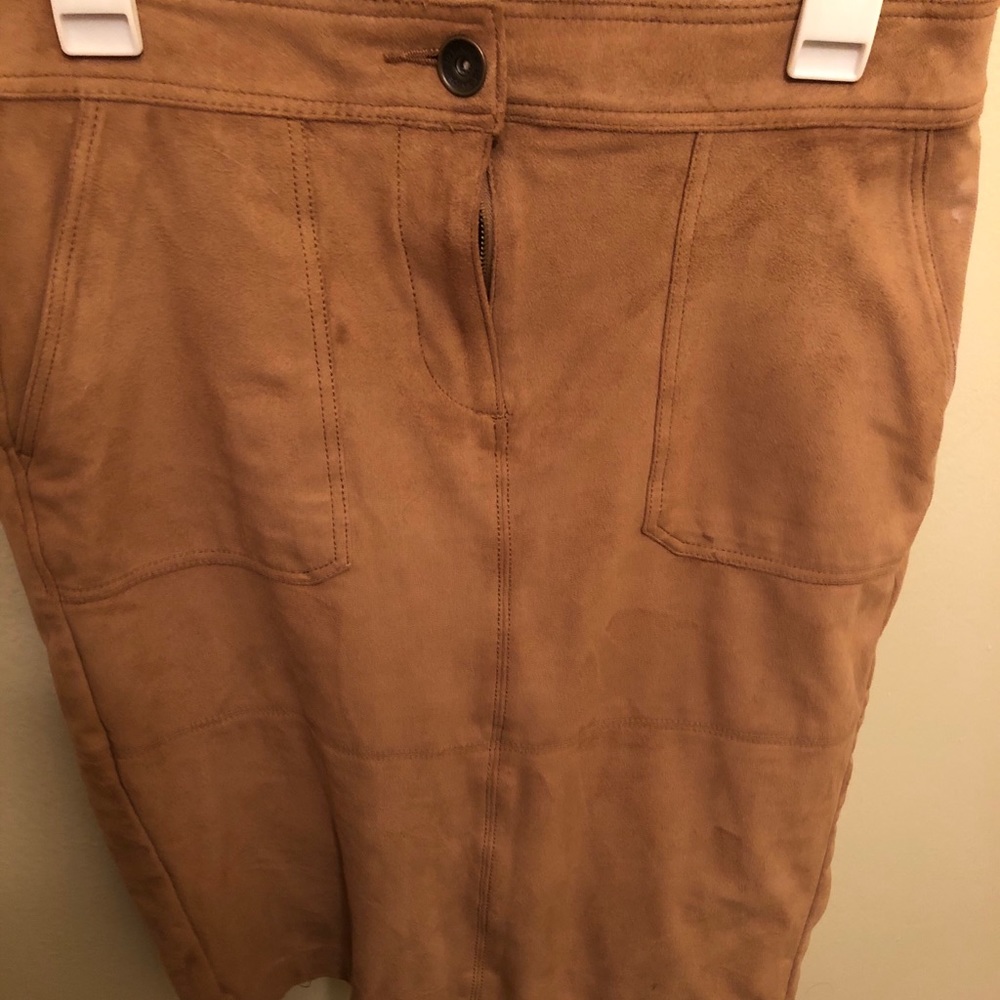 Nice trendy suede skirt, great wear.